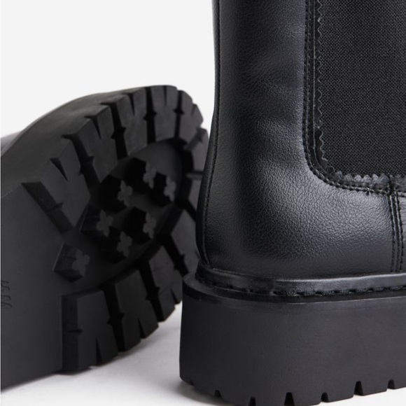 Black booties - Picture 3 of 8